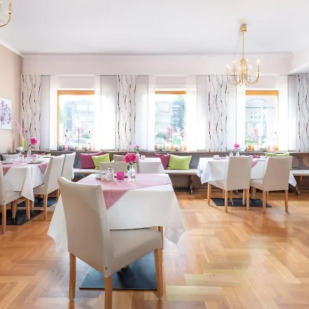 Ξενοδοχείο Alte Post 3*