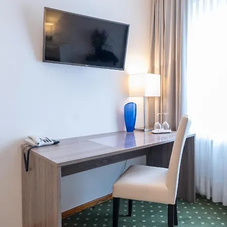 Alte Post 3* Κρέφελντ