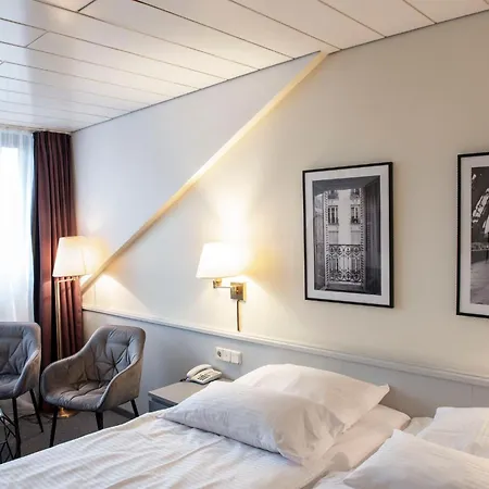 Alte Post Κρέφελντ